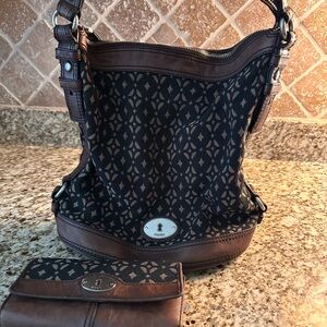 Fossil women’s Black and Brown Geometric Bag w/matching wallet